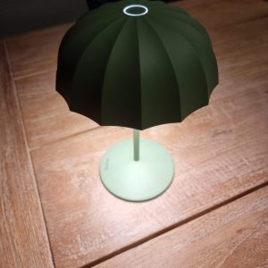 Lampe-de-table-sur-batterie-1-scaled